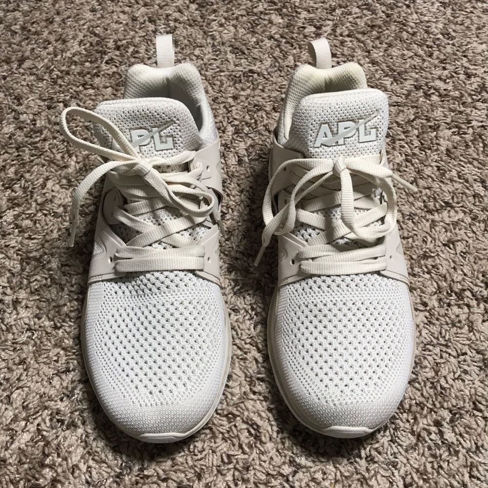 APL women’s ascend nude running sneaker 8.5